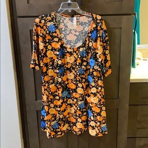 2XL LuLaRoe Perfect T